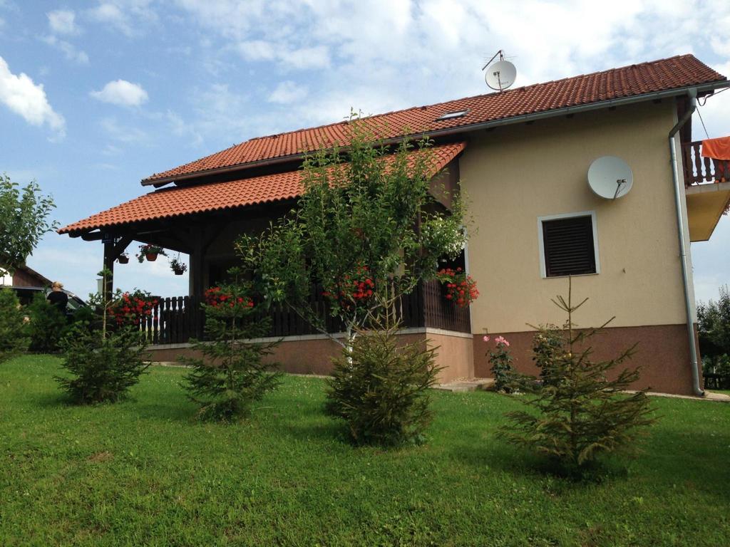 House Petra Διαμέρισμα Rakovica Εξωτερικό φωτογραφία